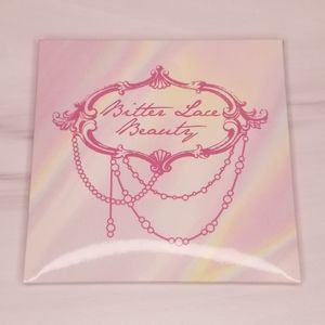 Bitter Lace Beauty Makeup - Bitter Lace Beauty Bloodlust Pressed Powder Bitter Lace Beauty Makeup - Bitter Lace Beauty Bloodlust Pressed Powder